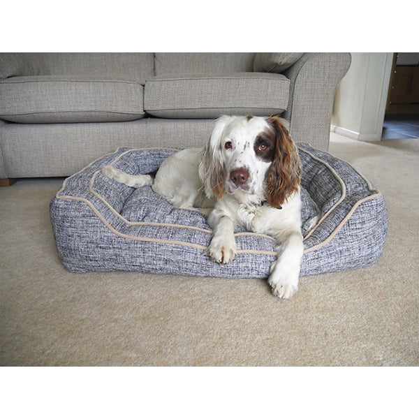 Indulge Your Pet with the 40 Winks Luxurious Slate & Oatmeal Dog Bed